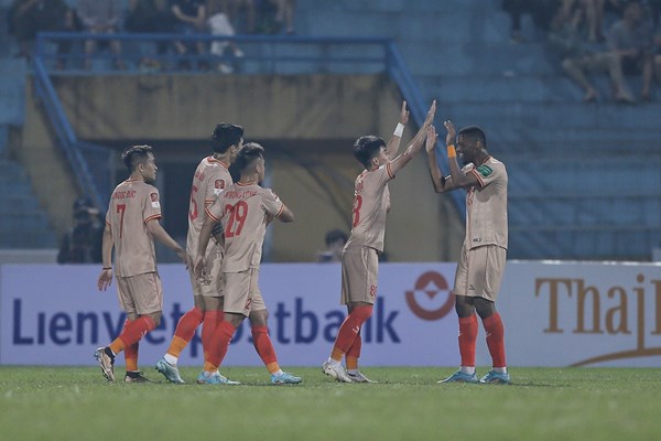 Thắng 4-0 trước Nam Định, CLB Công an Hà Nội lọt top 4 V.League - Anh 2