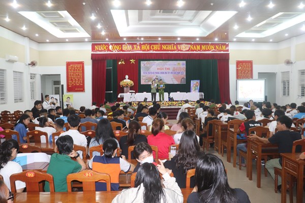 Đại học TDTT Đà Nẵng tích cực triển khai phòng, chống ma tuý, HIV/AIDS cho sinh viên - Anh 1