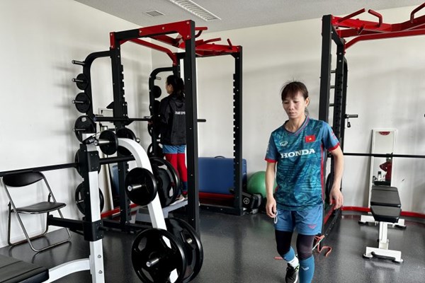 Các tuyển thủ nữ Việt Nam nỗ lực tập luyện trong chuyến tập huấn Nhật Bản - Anh 2
