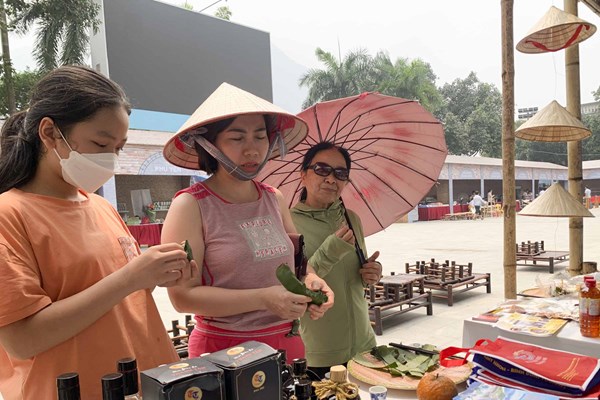 Bình Định xúc tiến, quảng bá du lịch tại Lễ hội Văn hóa ẩm thực ba miền Bắc - Trung – Nam ở Hà Giang - Anh 1