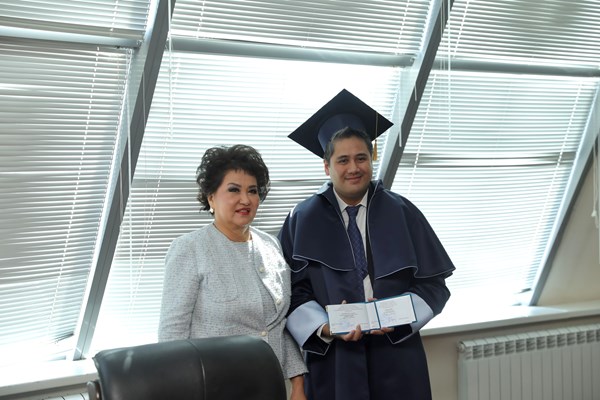 NSƯT Bùi Công Duy được phong Giáo sư danh dự ở Kazakhstan - Anh 1