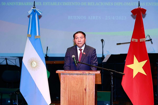 Bộ trưởng Nguyễn Văn Hùng: “Văn hóa có sức mạnh kết nối tình hữu nghị giữa các dân tộc” - Anh 2