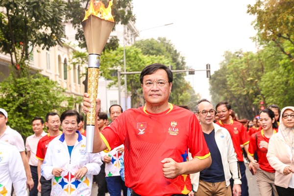 Trưởng đoàn Thể thao Việt Nam tại SEA Games 32 Đặng Hà Việt: Vượt lên mọi khó khăn để hoàn thành nhiệm vụ được giao - Anh 1
