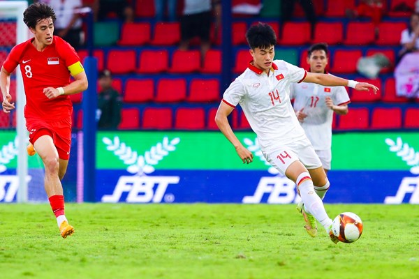 Thắng trận thứ hai liên tiếp, U23 Việt Nam tạm đứng ngôi đầu bảng - Anh 2