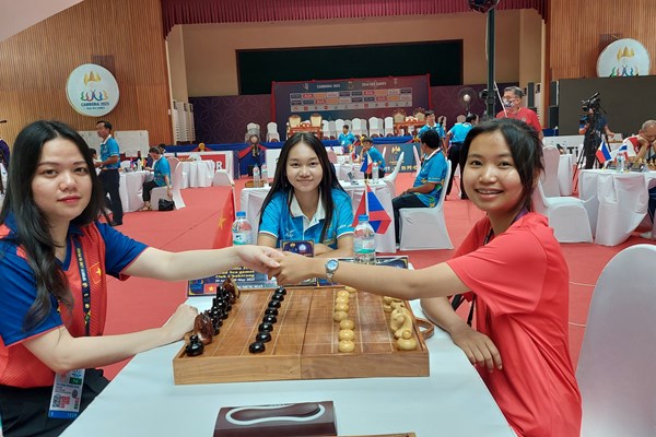 SEA Games 32: Cờ Ouk Chaktrang Việt Nam tiếp tục thi đấu thành công - Anh 1
