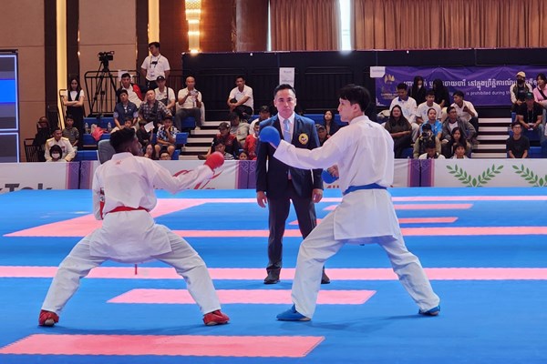SEA Games 32: Karate Việt Nam giành thêm 2 HCV đồng đội - Anh 3