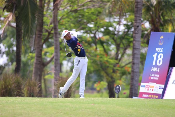 Golfer 15 tuổi giành tấm HCV lịch sử tại SEA Games 32 - Anh 1