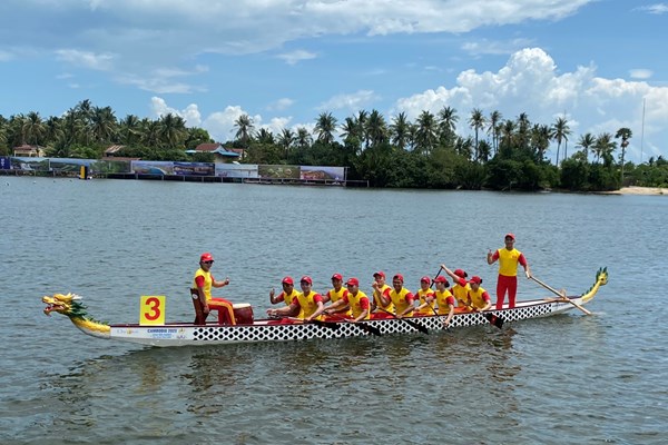 Đua thuyền truyền thống Việt Nam sớm hoàn thành chỉ tiêu - Anh 1