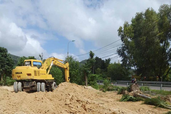 Bình Định: Cưỡng chế gần 160 “nóc nhà” xây dựng trái phép tại TP Quy Nhơn - Anh 1