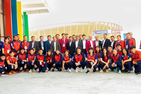 Đại sứ Nguyễn Huy Tăng thăm Đoàn Thể thao Việt Nam tại SEA Games 32 - Anh 5