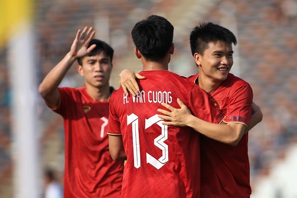 Thắng Myanmar, U22 Việt Nam giành HCĐ SEA Games 32 - Anh 2