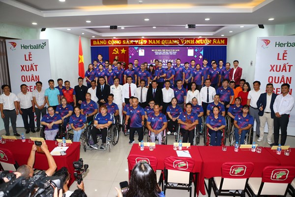 Thủ tướng động viên Đoàn thể thao người khuyết tật Việt Nam - Anh 1
