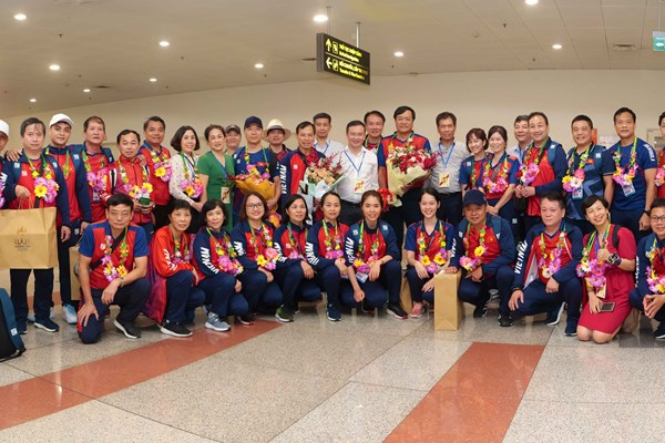 Đoàn Thể thao Việt Nam về nước sau thành công tại SEA Games 32 - Anh 2
