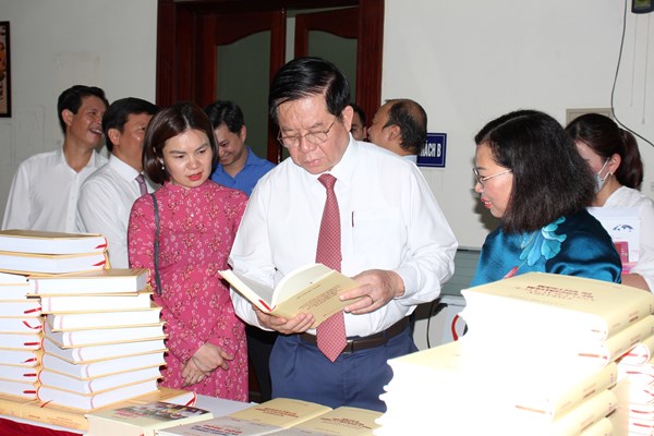 Ra mắt sách của Tổng Bí thư Nguyễn Phú Trọng bằng 7 ngoại ngữ - Anh 3