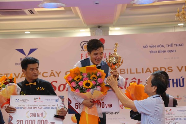 Huỳnh Phương Linh vô địch Festival cây cơ vàng Billiards Việt Nam - Anh 2