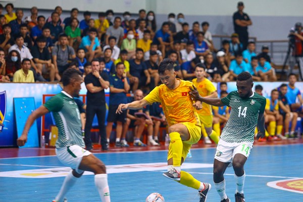 Tuyển Futsal Việt Nam thắng thuyết phục tuyển Quần đảo Solomon - Anh 1