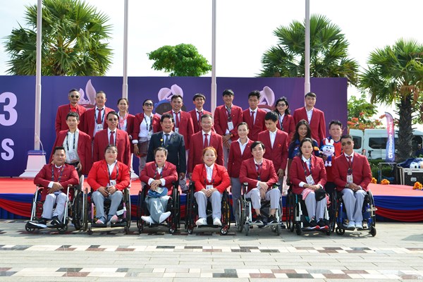 Lễ Thượng cờ các đoàn  thể thao tham dự ASEAN Para Games 12 - Anh 3