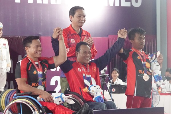 Lê Văn Công giành HCV, thống trị ASEAN Para Games suốt 16 năm - Anh 2
