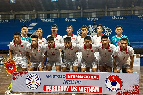 Tuyển Futsal Việt Nam cầm hoà đội bóng top 10 thế giới - Anh 1