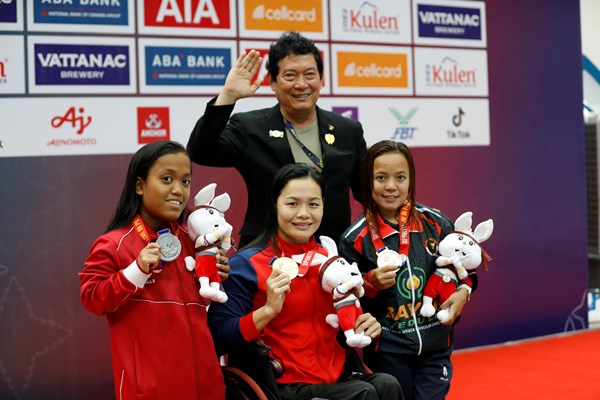 ASEAN Para Games 12: Bơi Việt Nam giành thêm 2 HCV - Anh 1