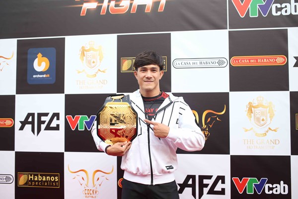 “Độc cô cầu bại” Nguyễn Trần Duy Nhất bỏ ngỏ khả năng thi đấu tại giải MMA tầm cỡ - Anh 1