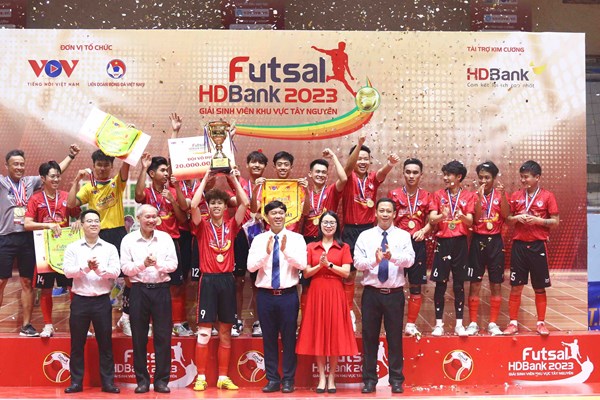 Đại học Đà Lạt vô địch Giải Futsal Sinh viên Tây Nguyên 2023 - Anh 2
