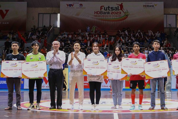 Đại học Đà Lạt vô địch Giải Futsal Sinh viên Tây Nguyên 2023 - Anh 3