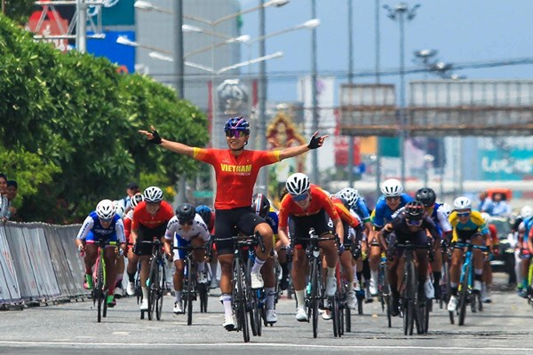 Tay đua Nguyễn Thị Thật lần thứ ba vô địch châu Á - Anh 2
