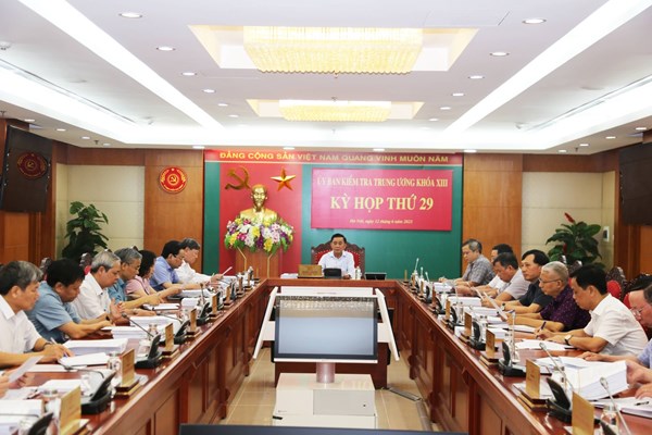 Kỷ luật khiển trách Phó Bí thư, Chủ tịch UBND tỉnh Kiên Giang Lâm Minh Thành - Anh 1