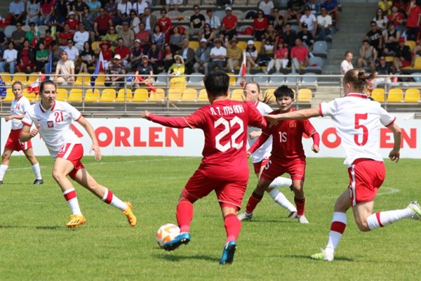 Tuyển nữ Việt Nam thua trận đầu tiên trong chuyến tập huấn châu Âu - Anh 2
