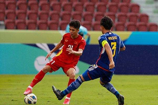U17 Việt Nam thi đấu nỗ lực trước Nhật Bản - Anh 1