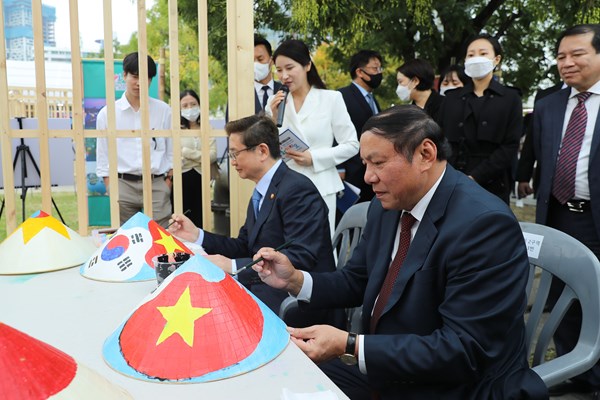 Việt Nam- Hàn Quốc​​​​​​​: Điểm sáng trong quan hệ hợp tác Văn hóa, Thể thao, Du lịch và Gia đình - Anh 1