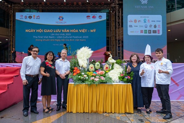 Nhiều hoạt động thú vị trong Ngày hội Giao lưu Văn hóa Việt- Mỹ nhân Ngày hội gia đình Việt Nam năm 2023 - Anh 2