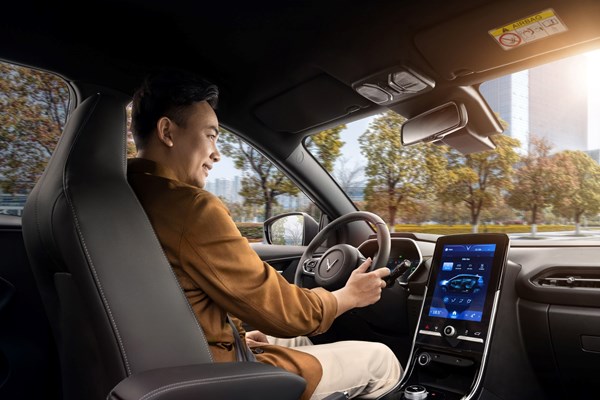 Trợ lý ảo VinFast: Công nghệ AI thay đổi thói quen lái xe của người Việt - Anh 3