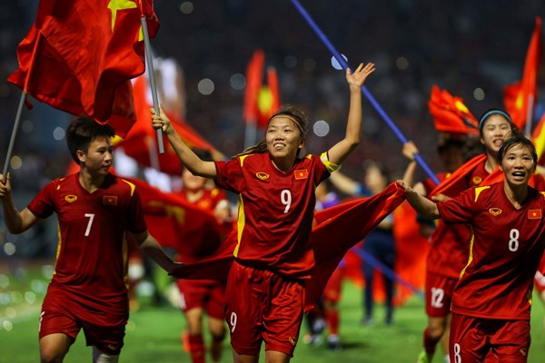 Đội tuyển nữ Việt Nam lên đường dự  World Cup nữ 2023: Tự tin trước biển lớn - Anh 2