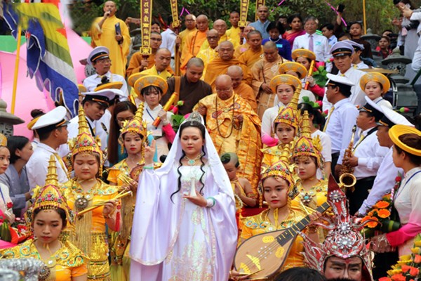 Du lịch văn hóa - tiềm năng và lợi thế ở Đà Nẵng - Anh 5
