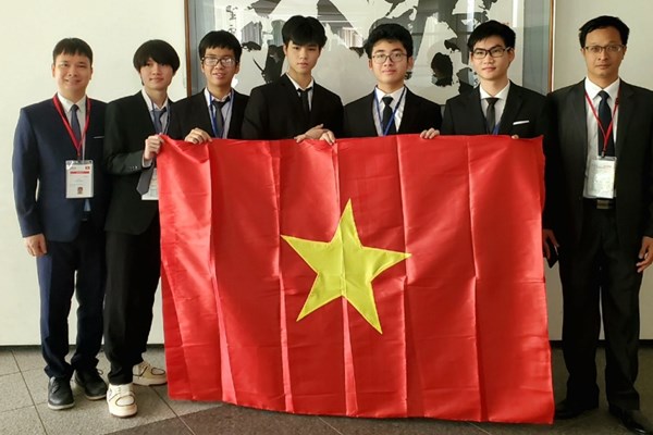 Việt Nam đoạt hai HCV kỳ thi Olympic Vật lí quốc tế - Anh 1