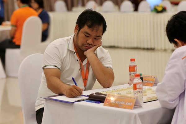 Cựu vô địch Việt Nam đại chiến kỳ vương Trung Quốc tại bán kết giải cờ tướng quốc tế Phương Trang 2023 - Anh 4