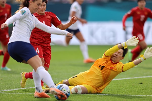 Màn trình diễn quả cảm của tuyển nữ Việt Nam trước đội bóng số 1 thế giới - Anh 5
