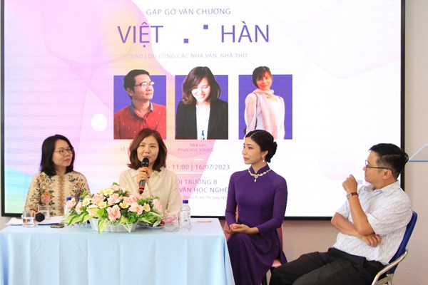 Hành trang cho văn học Việt “xuất ngoại” - Anh 2