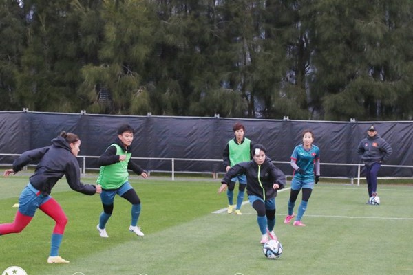 Đội tuyển nữ Việt Nam chuẩn bị cho trận đấu gặp Bồ Đào Nha - Anh 2