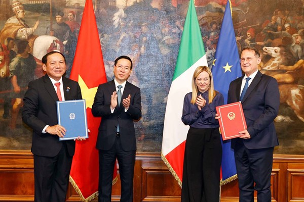 Việt Nam - Italia: Tăng cường hợp tác văn hóa- thể thao - Anh 1