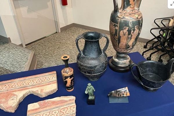 Italia: 266 cổ vật bị đánh cắp được hồi hương - Anh 1