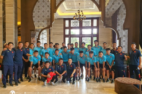 U23 Việt Nam đã đến Thái Lan, chuẩn bị cho giải Đông Nam Á - Anh 1