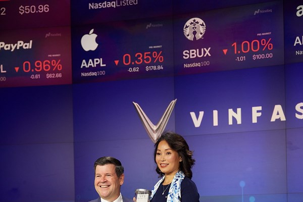 VinFast chính thức niêm yết trên Nasdaq Global Select Market giá trị vốn hóa hơn 23 tỉ USD - Anh 2