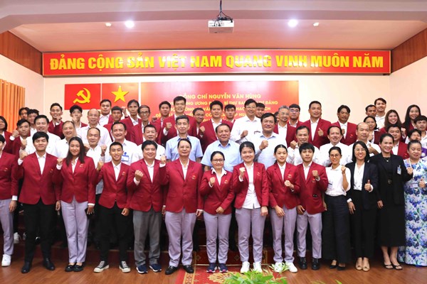 Bộ trưởng Nguyễn Văn Hùng thăm và động viên các VĐV, HLV Trung tâm HLTTQG TP.HCM chuẩn bị cho Asian Games 19 - Anh 10