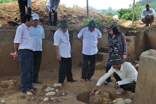 Cần có không gian trưng bày mộ chum trong văn hóa Sa Huỳnh - Anh 2