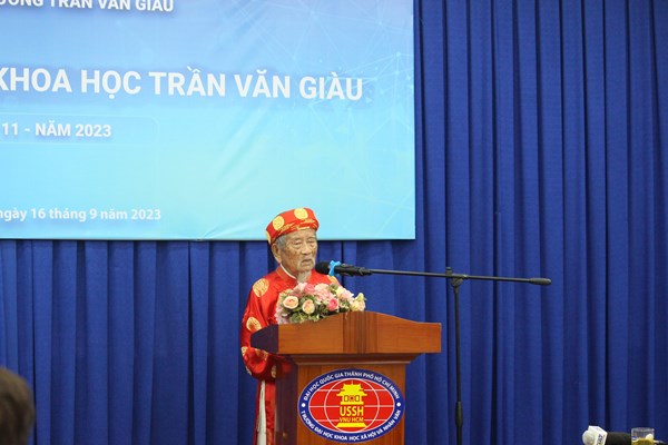 Trao Giải thưởng Trần Văn Giàu cho nhà nghiên cứu Nguyễn Đình Tư - Anh 2