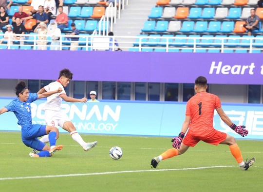 Thắng Mông Cổ, tuyển Olympic Việt Nam có khởi đầu thuận lợi tại Asian Games 19 - Anh 2