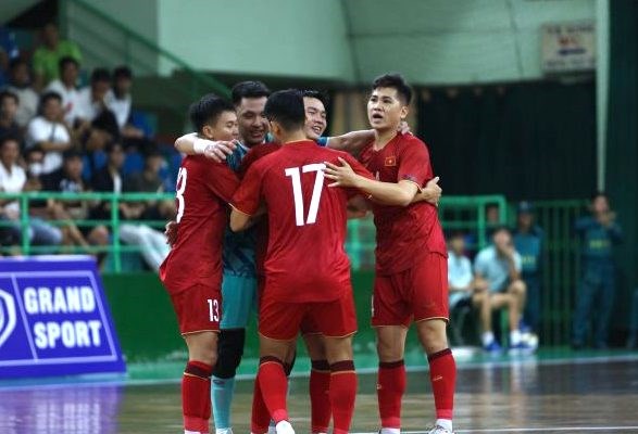 Tuyển Futsal Việt Nam cầm hoà đội bóng hạng tư thế giới - Anh 2